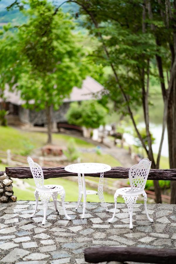 Bed and Breakfast Nan Waterside Hong Bon Nern Exterior foto