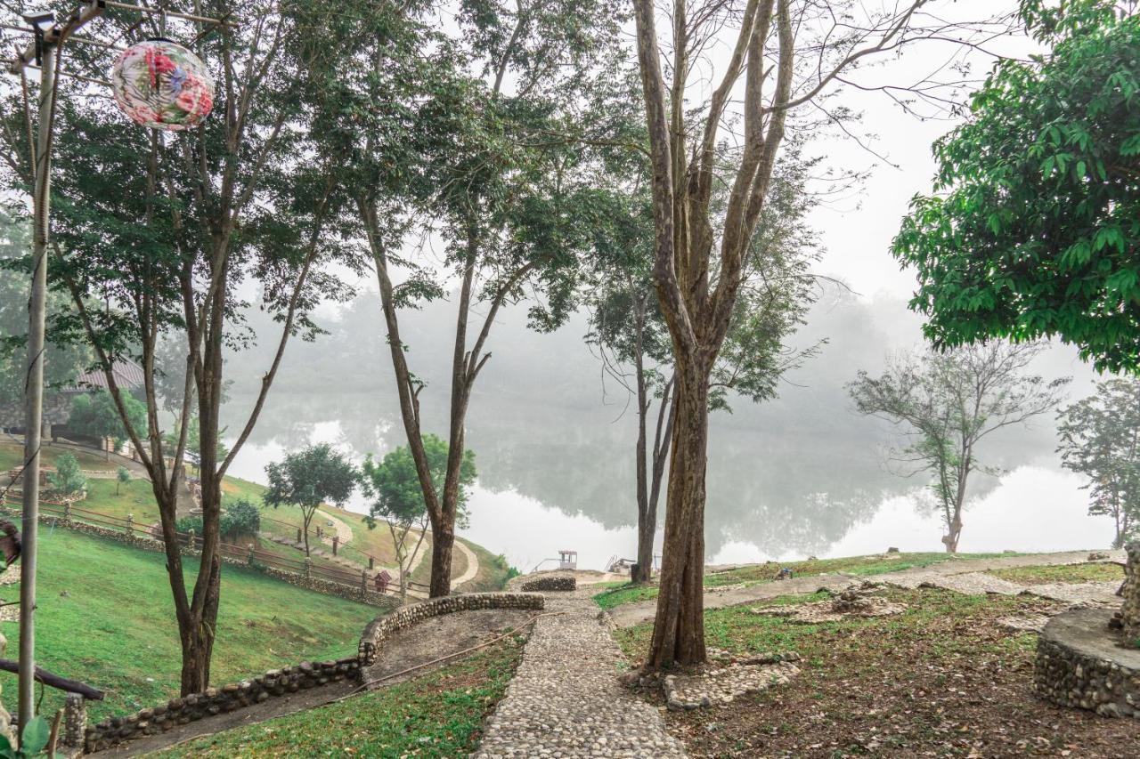 Bed and Breakfast Nan Waterside Hong Bon Nern Exterior foto